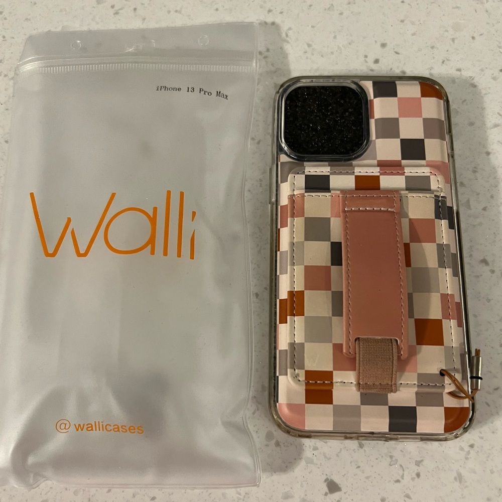 Walli IPhone 13 Pro Max Magentic card case